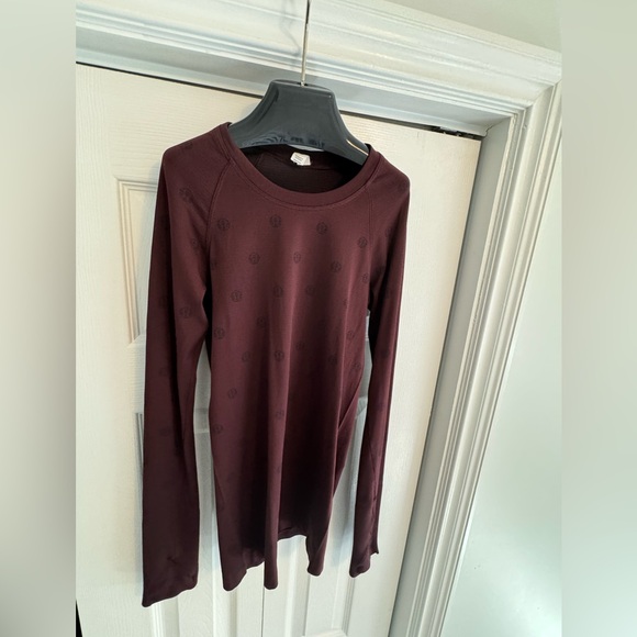 Lululemon Swiftly Tech Long Sleeve Crew Size 2 - Picture 3 of 5